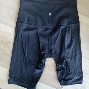 Lululemon 10 inch inseam black biker shorts size 6